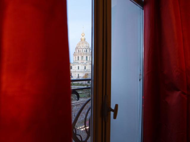 VUE EXCEPTIONNELLE SUR LE DOME DES INVALIDES SANS VIS A VISCatherine PiguetAlma Immobilier