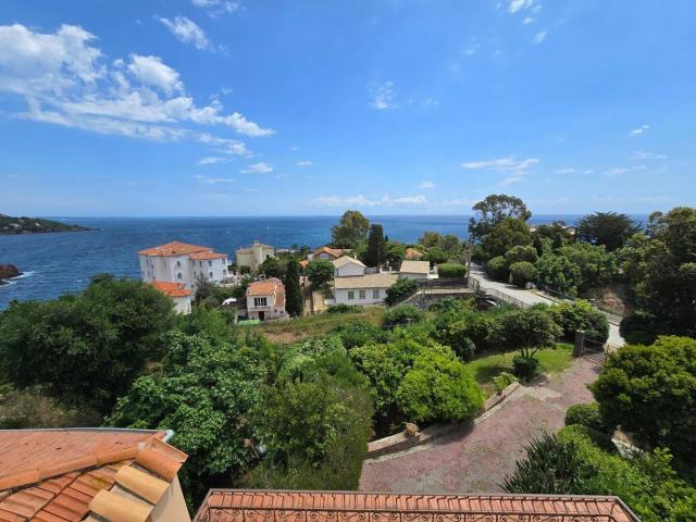 VUE MER MAGNIFIQUE – MAISON DE CARACTÈRE 100 M² – LE TRAYA