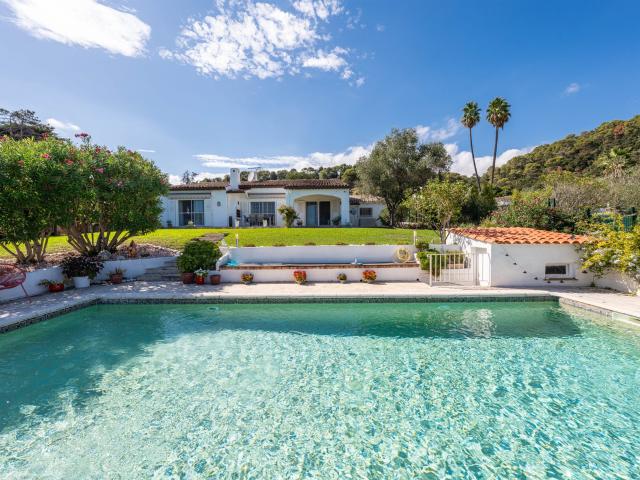 Vue Mer Et Saint Paul De Vence Villa Clé En Main Coup De C. 200m² La Colle sur Loup
