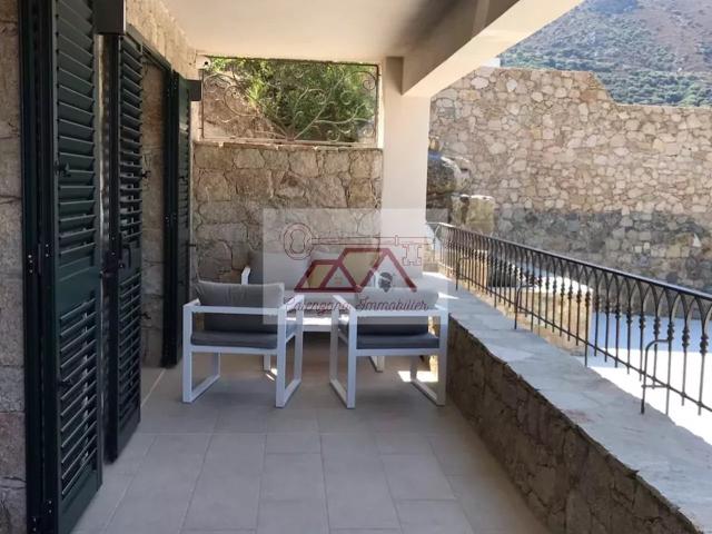 Vue mer exceptionnelle: Appartement T3 design avec terrasse pan