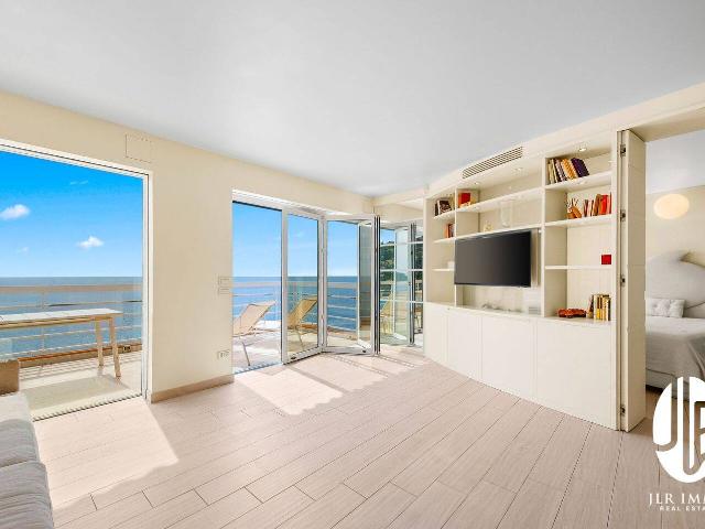 Vue Mer Panoramique – Superbe 3 Pièces Meublé avec Parking