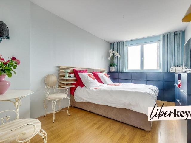 Vue Sacré Cœur & Balcon: Appartement d'Exception rue de Rom. 75m² Paris 17ème