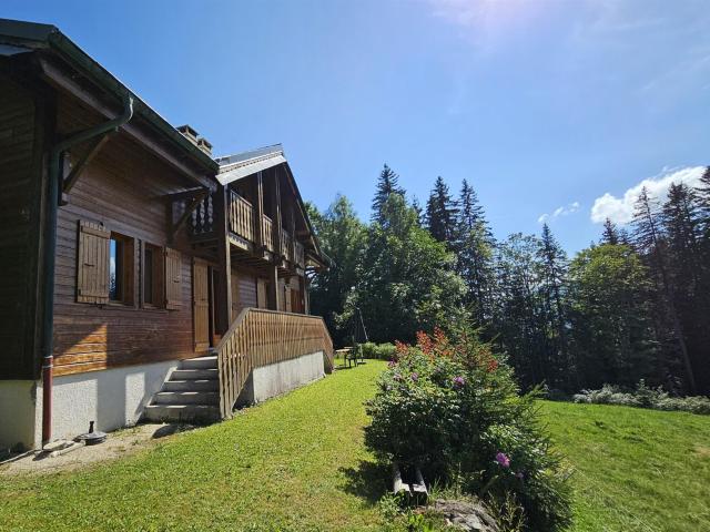 Vue panoramique, à côté des pistes et terrain constructible 212m² Les Gets