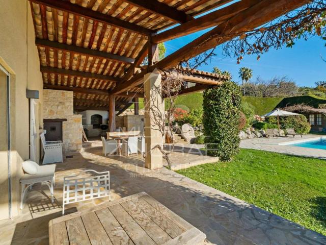Vue panoramique mer et montagnes 180m² Vence