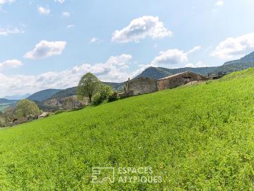 Vues panoramiques et cachet unique pour ce duo de petites be. 96m² Die