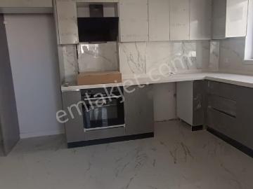Vural Baylan Bulvar Yanı Ara Katta 140 M'2 4+1 Yeni Bina
