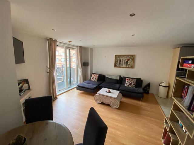 W3, 51 Whitworth Street, Southern Gateway M1, 2 bed flat to rent, £1,450 pcm | PrimeLocation