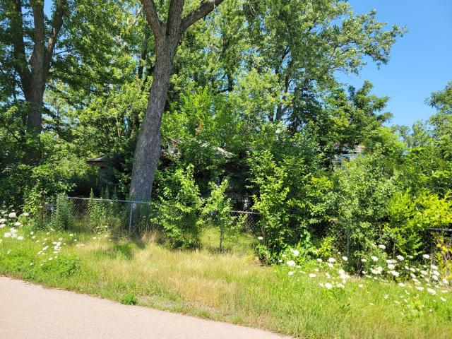W1000 Eau Claire Rd, Bloomfield, WI 53128 | MLS #1931