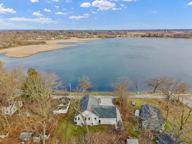 W1143 Lake Dr, Bloomfield, WI 53128 | MLS #1957