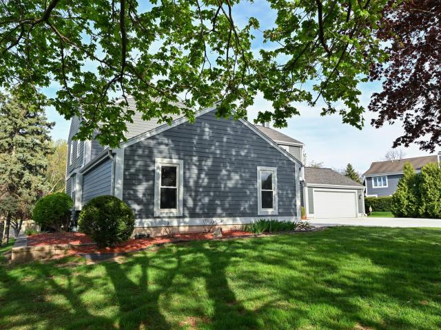 W167N11188 Queens Ct, Unit W167N11190