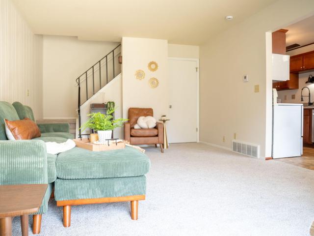 W169N11506 Biscayne Dr