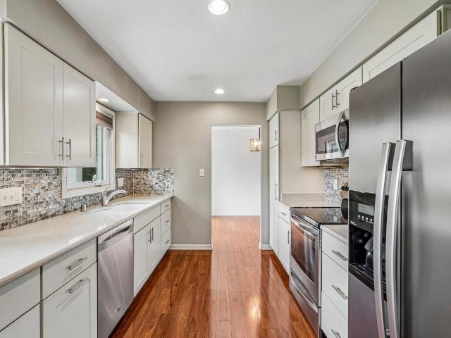 W170N9364 Woodlawn Dr