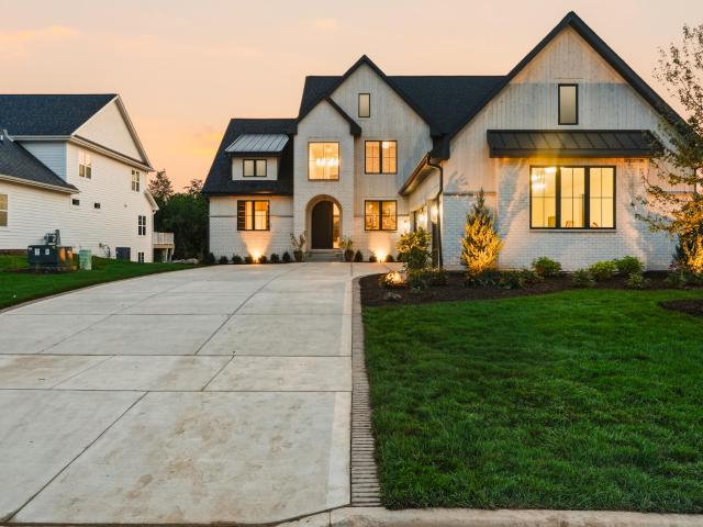 W184N5135 Sunrise Ln