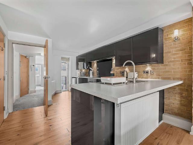 W1D, United Kingdom | 1 bed apartment for rent #164486037 | Rentberry