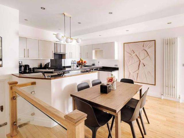 W1K, United Kingdom | 2 bed apartment for rent #165858120 | Rentberry