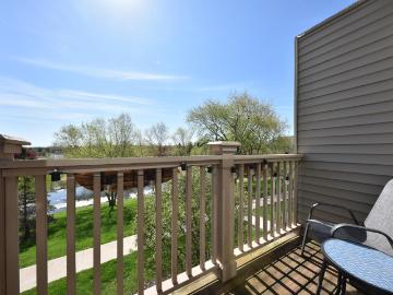 W206N16618 Blackberry Cir, Unit 2327