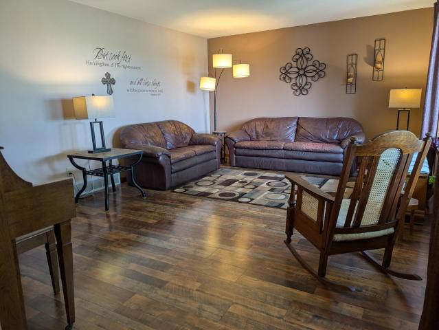 W2226 hickory drive