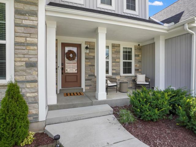 W223N4648 Seven Oaks Dr