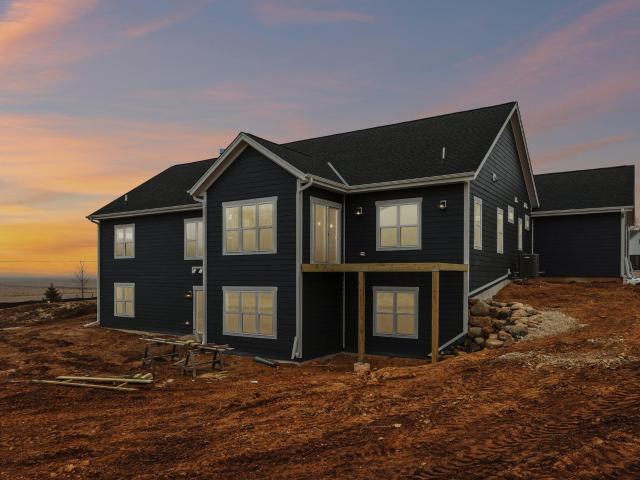 W223S9323 Oak Ridge Dr