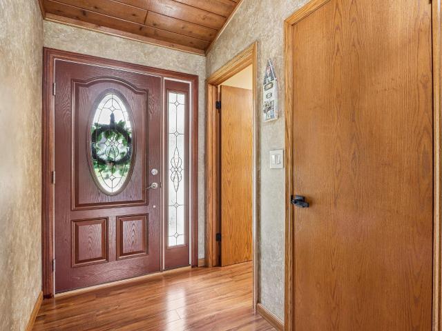 W235N6482 Outer Circle Dr