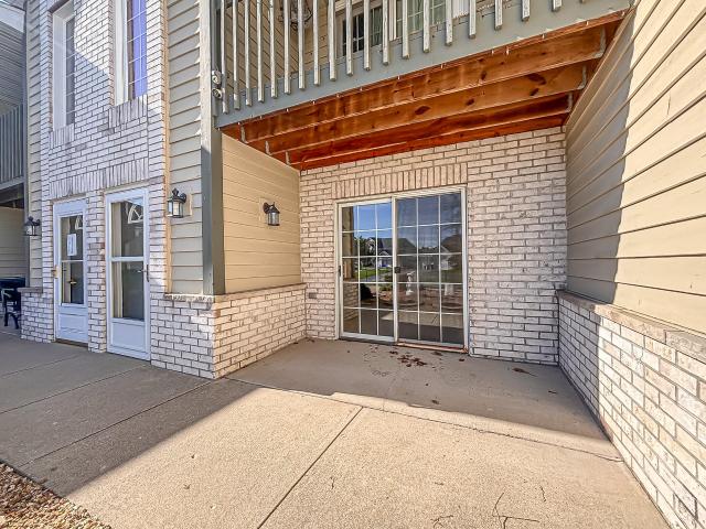 W240N2510 E Parkway Meadow Cir, Unit 2