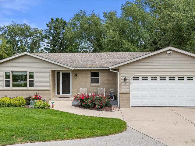 W255S6620 Oakdale Dr
