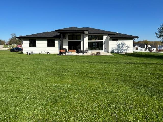 W256 s6582 Pheasant Dr, Waukesha, WI 53189 | MLS #1969