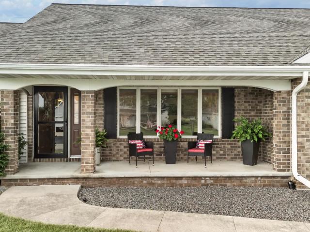 W2593 oakmeadow court