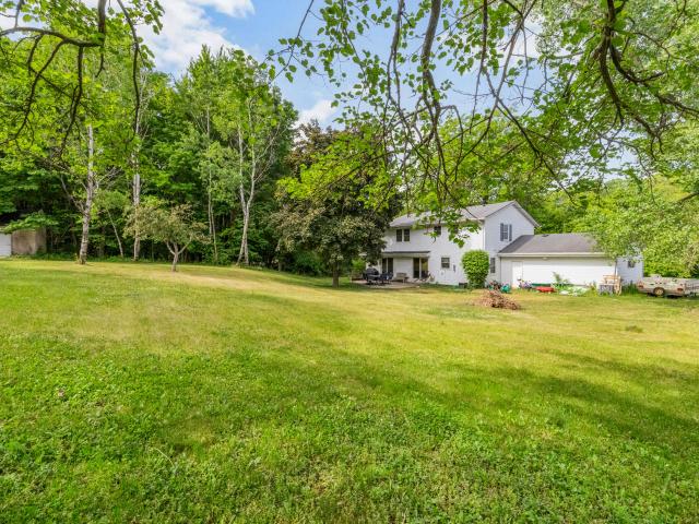 W265N7231 Thousand Oaks Dr