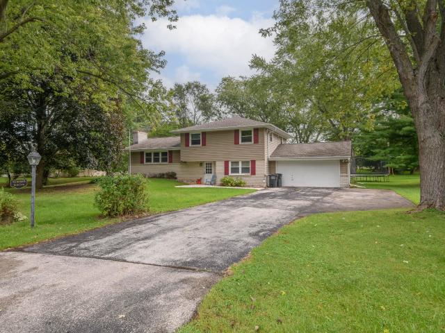 W276N1606 Spring Creek Dr