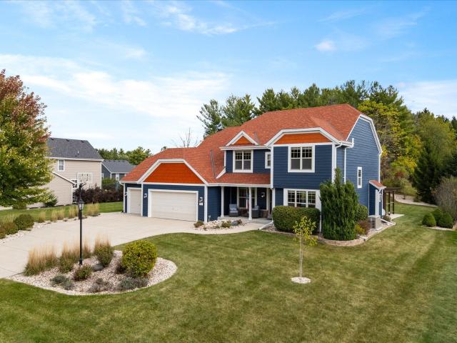 W273N2420 Arlington Ct, Pewaukee, US, WI