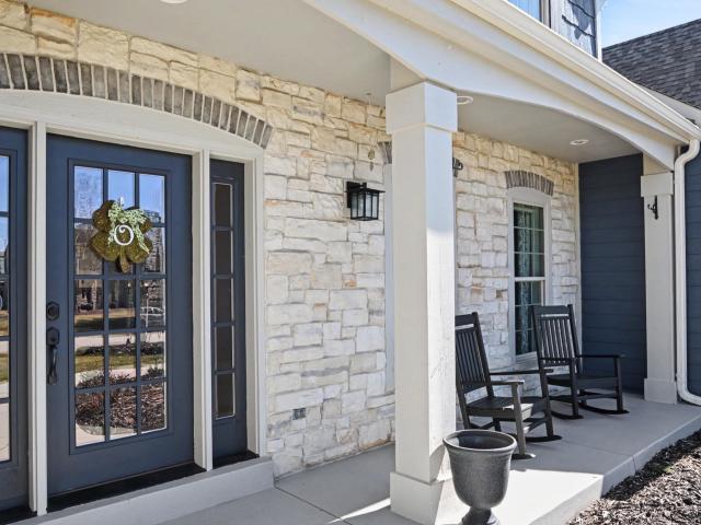W292N3296 Summerhill Rd