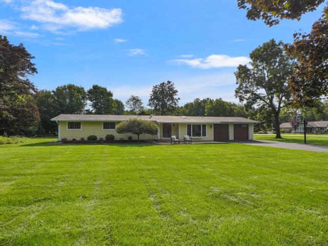 W343N6300 S Bayview Rd