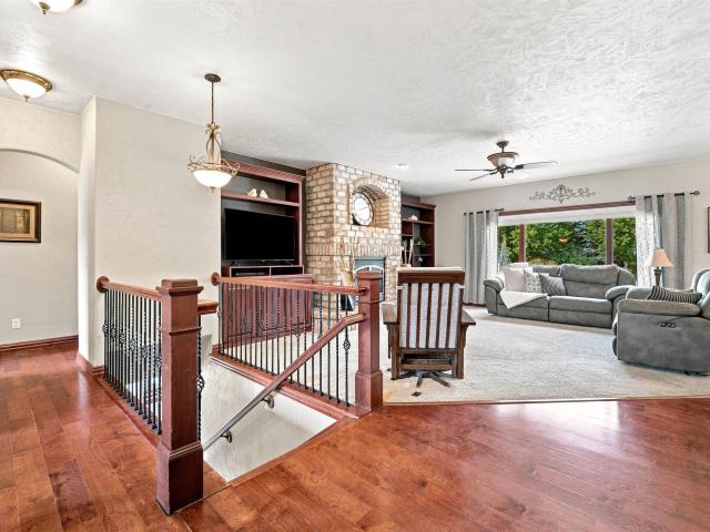 W4202 del rose lane