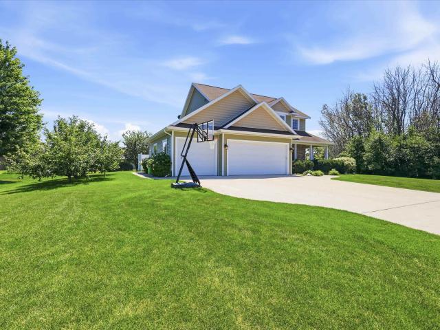 W5261 arbor vitae court