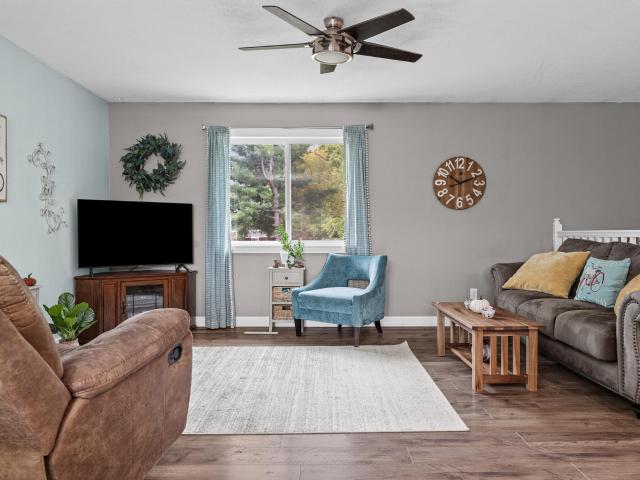 W6690 Reef Rd