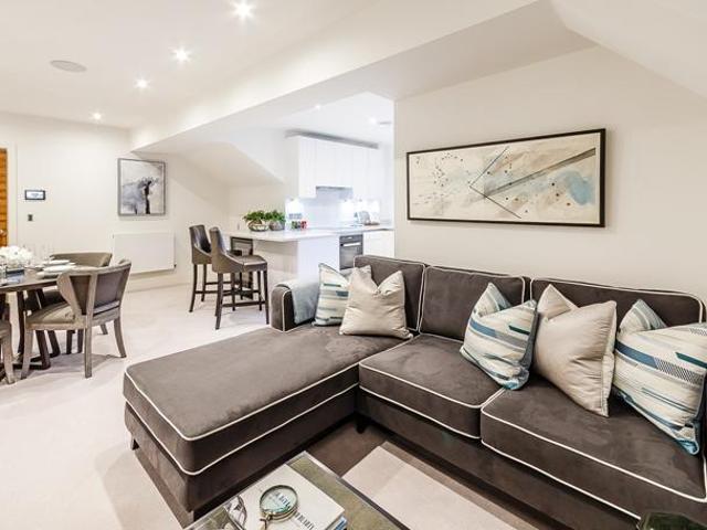 W6, London 1 bed apartment to rent £2,968 pcm £685 pw