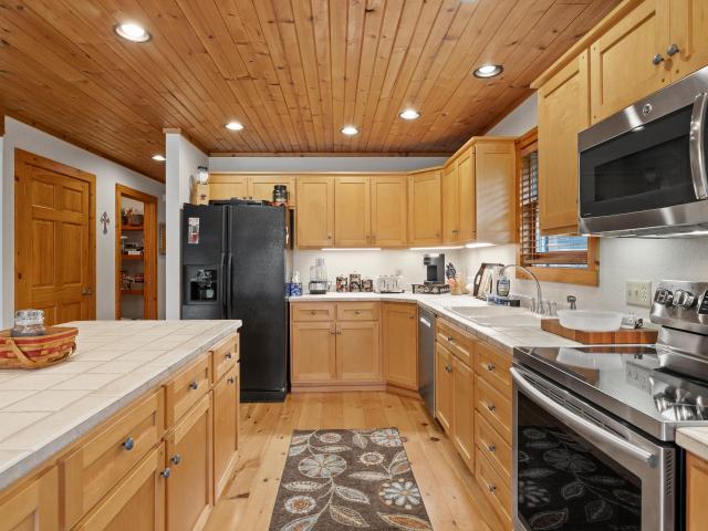 W7274 County Road U