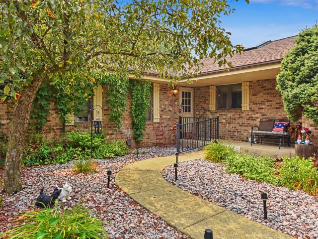 W7676 Stacey Ln