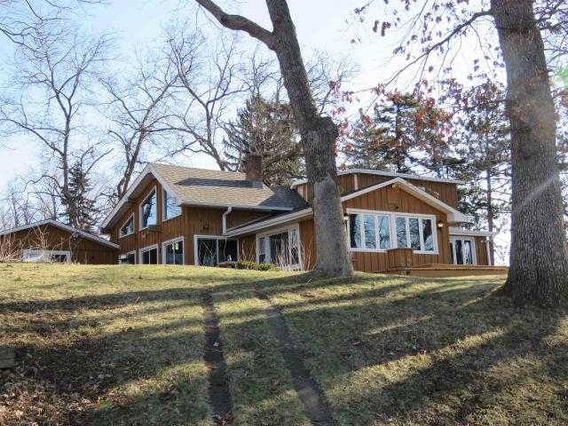 W9847 Dunn Rd, Fox Lake, WI 53933 | MLS #2020