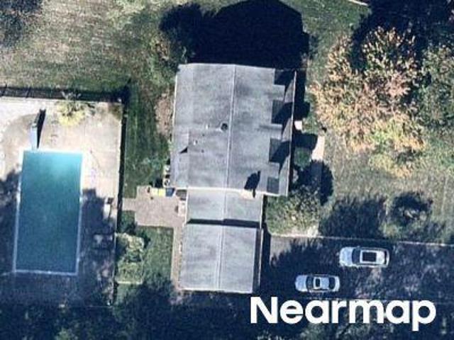 W Meadow Dr