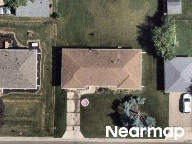 W Meadow Ln