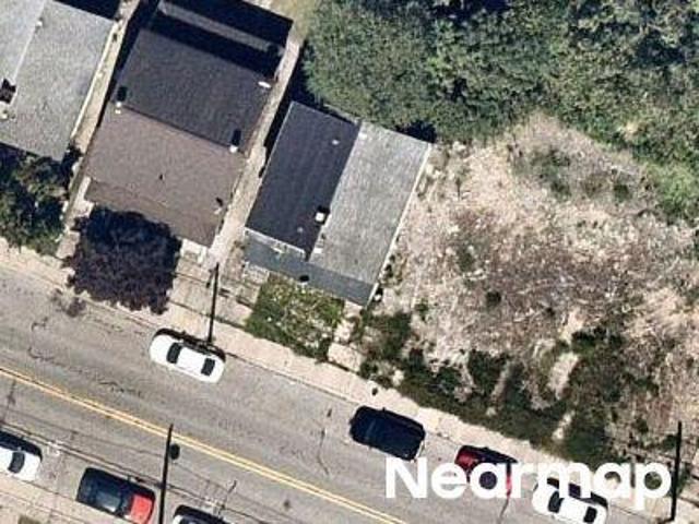 W Midland Ave