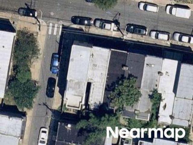 W Montgomery Ave