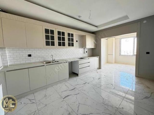Wınstwon Awm Yakını 3.5+1 Caddeye Sıfır Harika Havuzlu