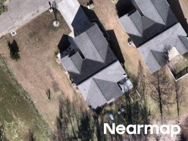 W Oak Circle Dr