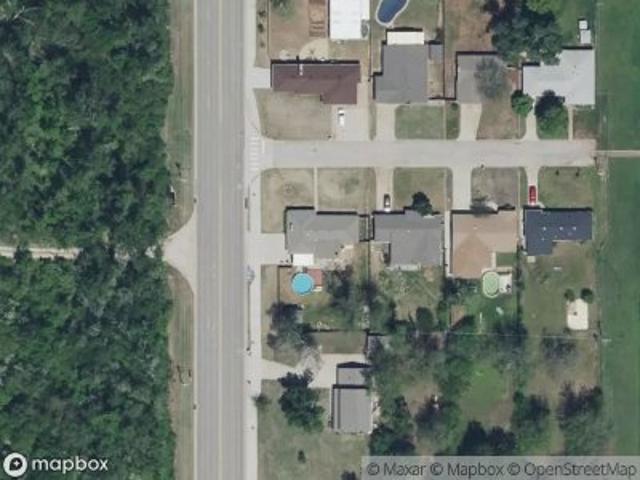 W Oak Dr