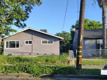 W Acacia St