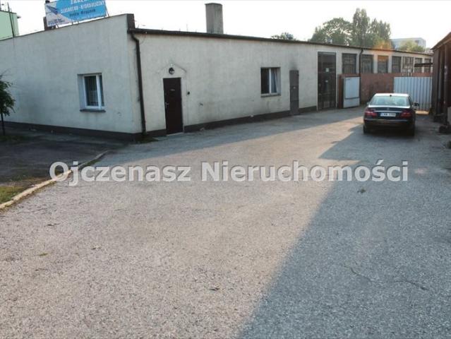 Wąbrzeźno: Dom z dwoma mieszkaniami i przestrzenią usługową