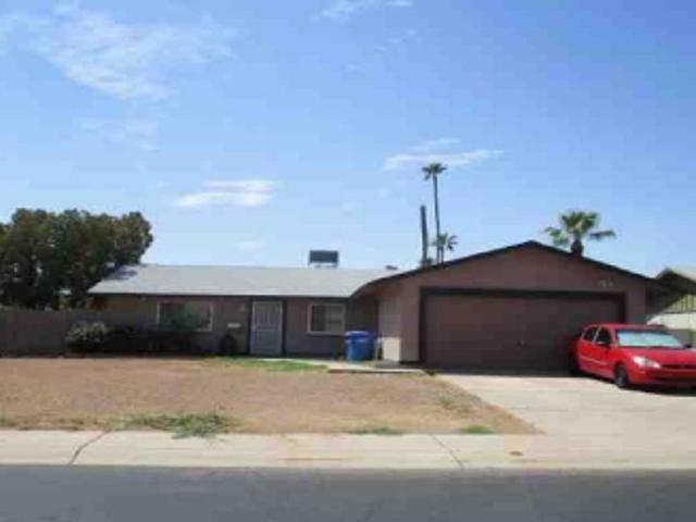 W Country Gables Dr